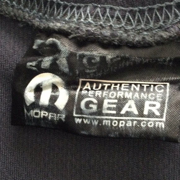 Mens Grear Authentic Performance size M short sleeves color dark gray. #248 - Picture 6 of 8